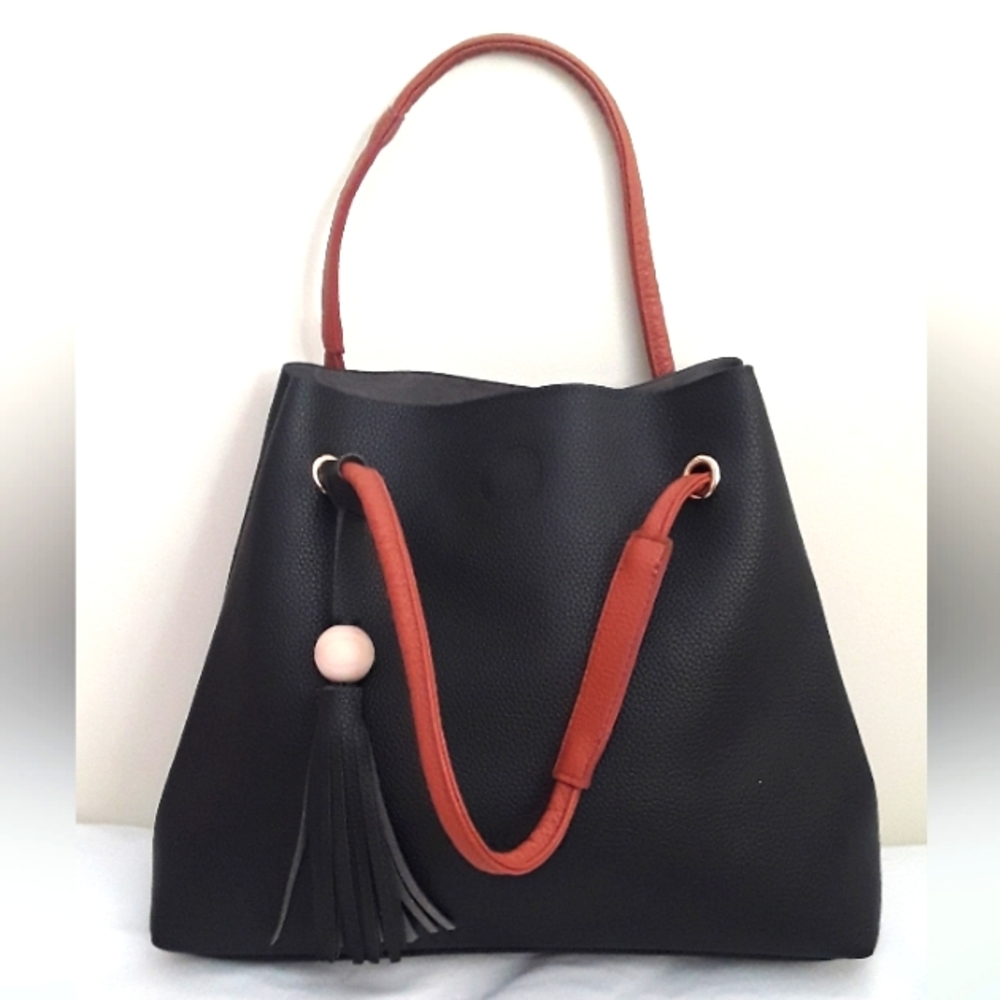 JIMMY CHOO BLACK BUCKET TOTE BAG